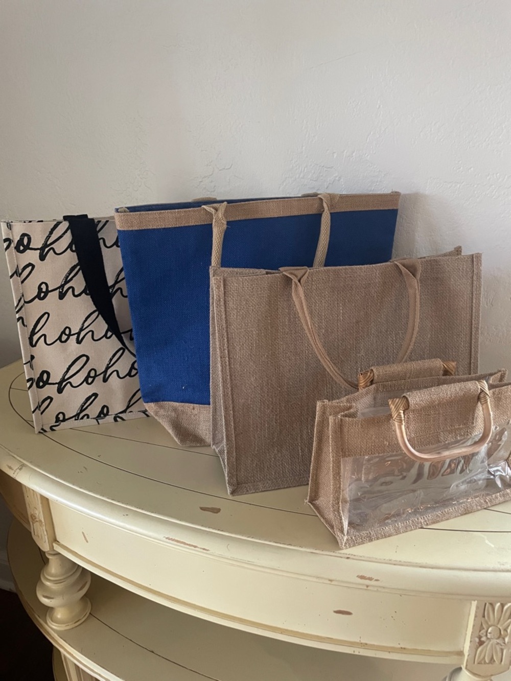 4 Totes